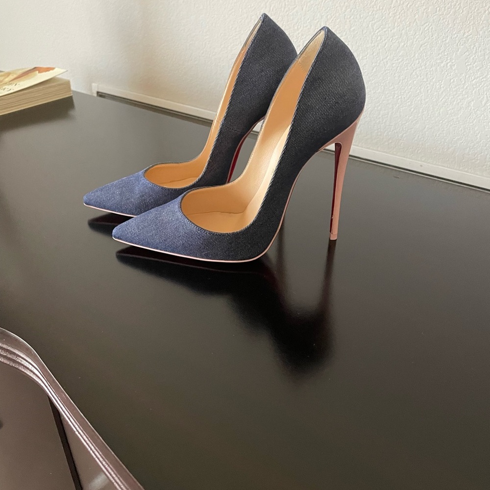 Kate Christian Louboutin heel - Picture 5 of 6